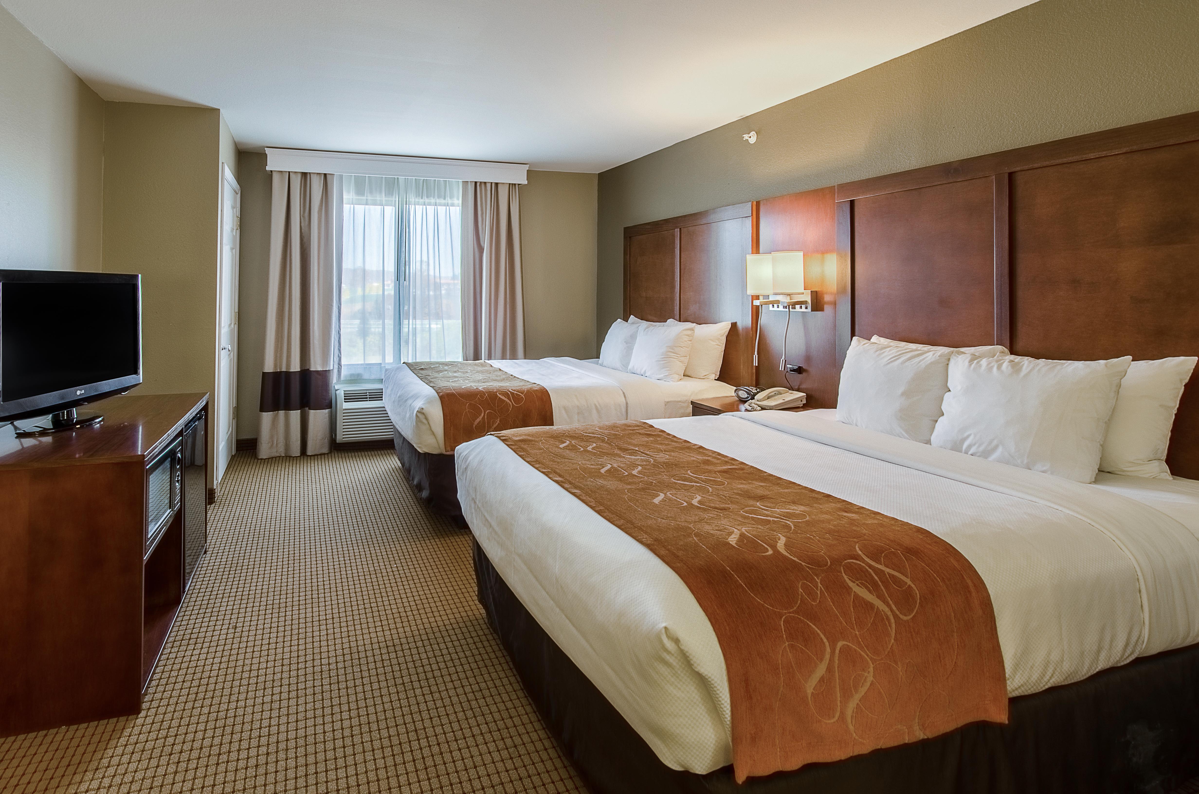 Comfort Suites Уитвил Екстериор снимка
