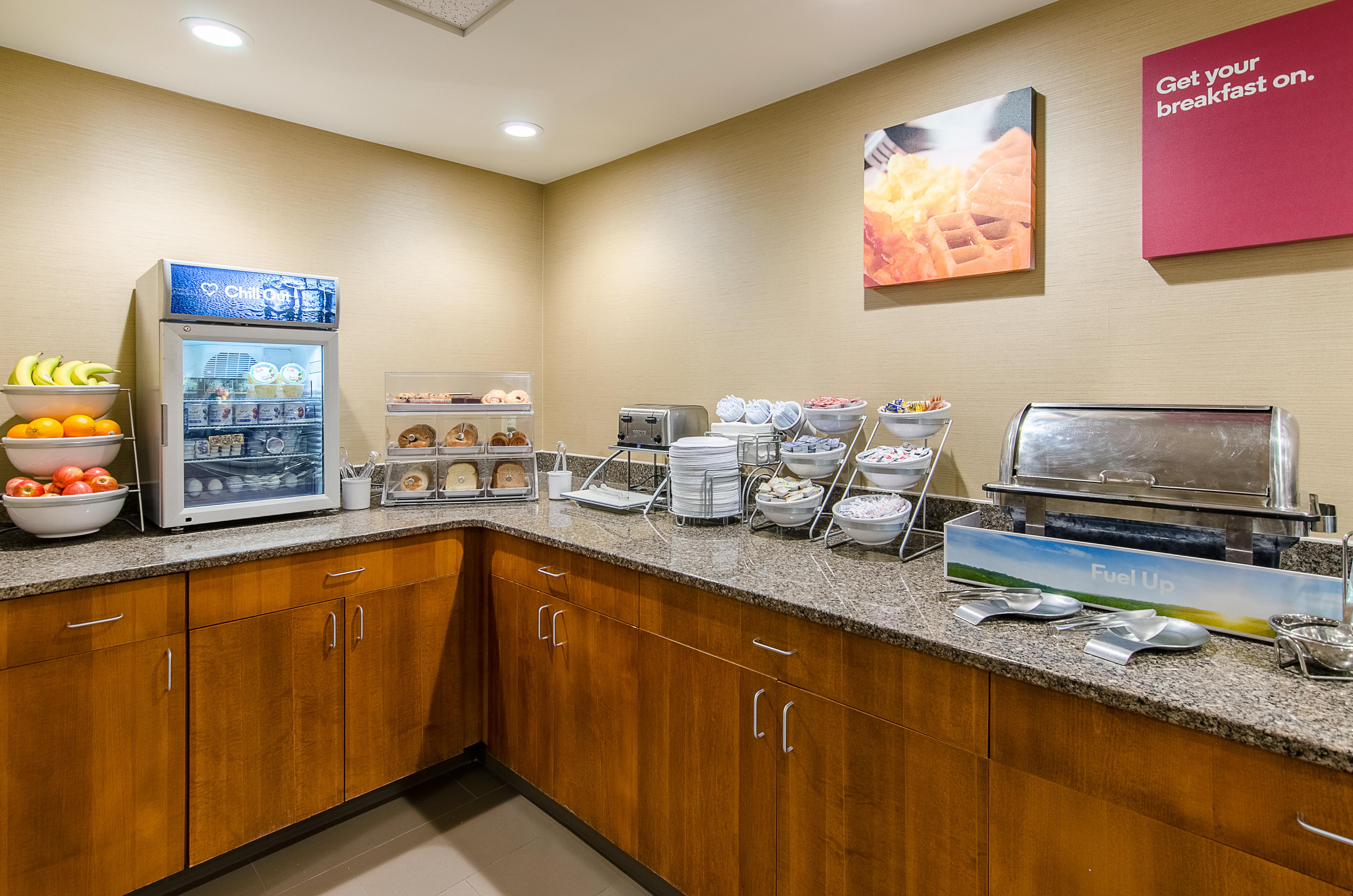 Comfort Suites Уитвил Екстериор снимка